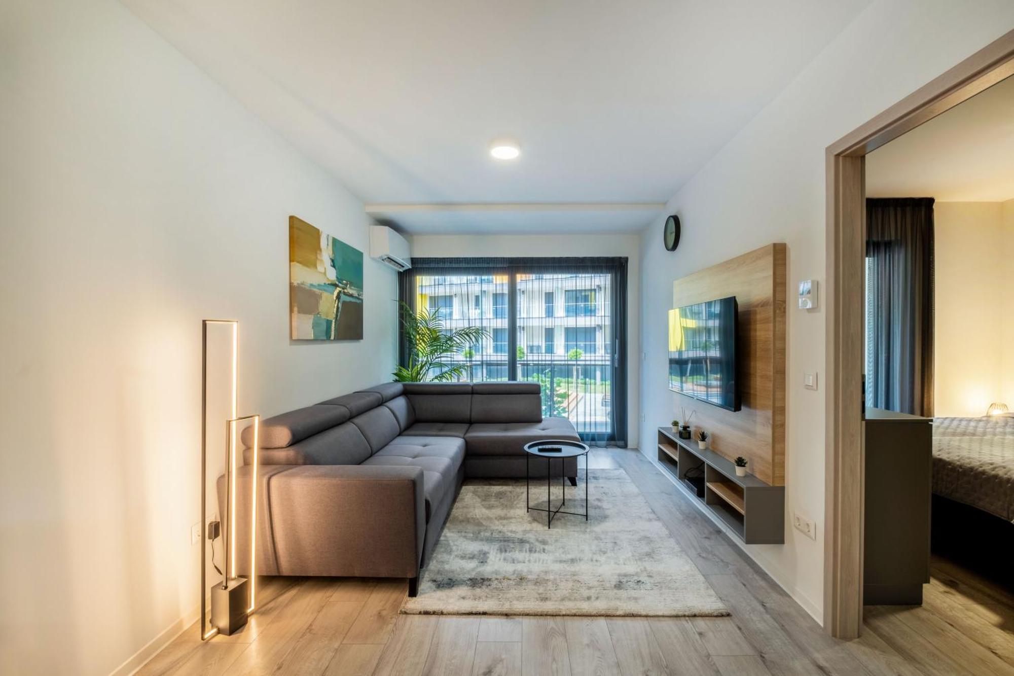 Casa Romana Apartmanok Siofok By Bltn Exterior photo